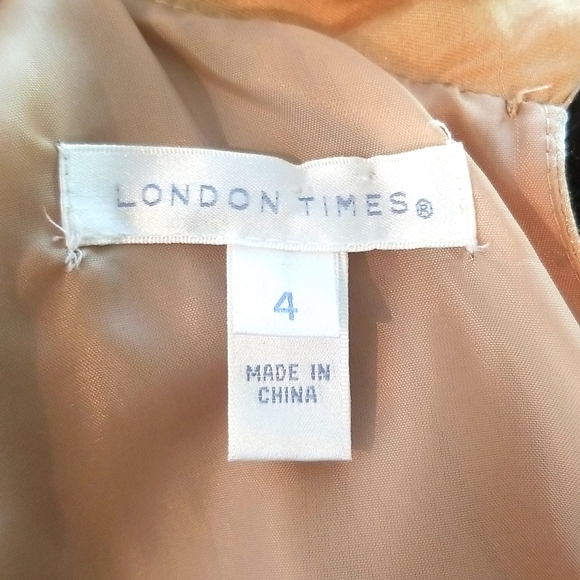 London Times Dress - Picture 8 of 9